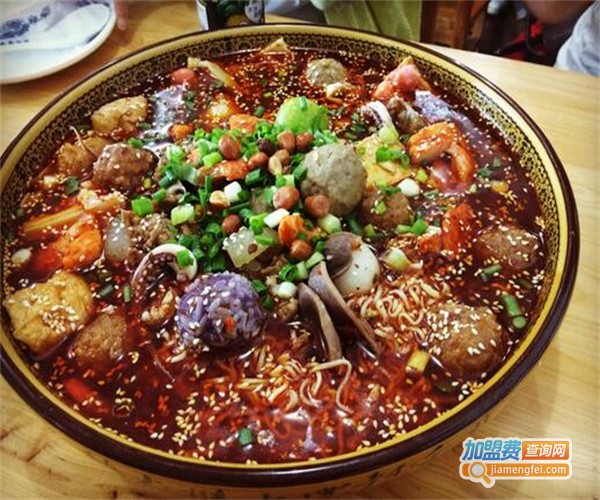 草根娃冒菜加盟费