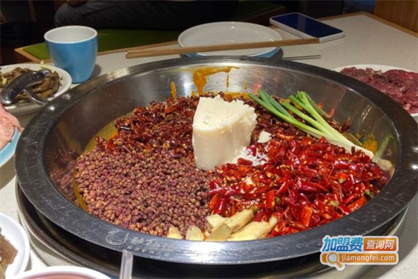 醉地道鲜货牛杂火锅加盟