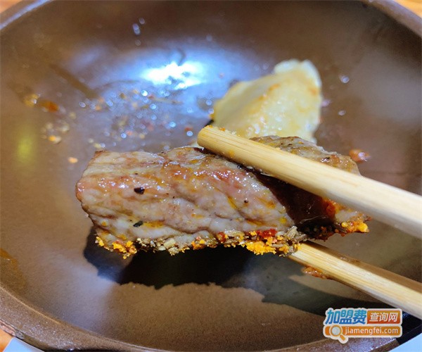 小旋风烧烤·火锅城加盟