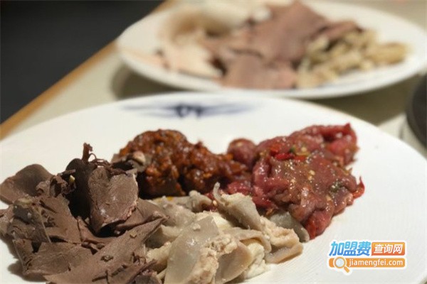 醉地道鲜货牛杂火锅加盟