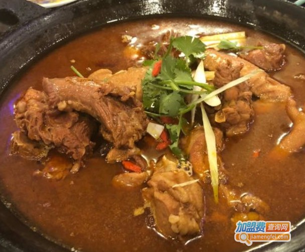 灿辉铁锅柴鸡加盟费