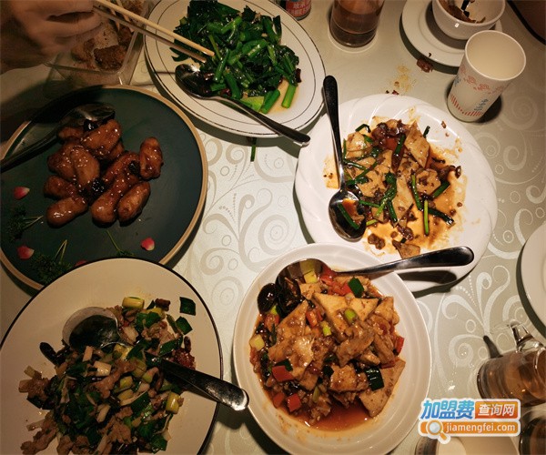 闲时蜗居云南菜加盟费