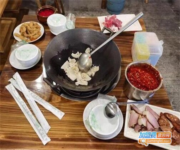 地摊火锅加盟费