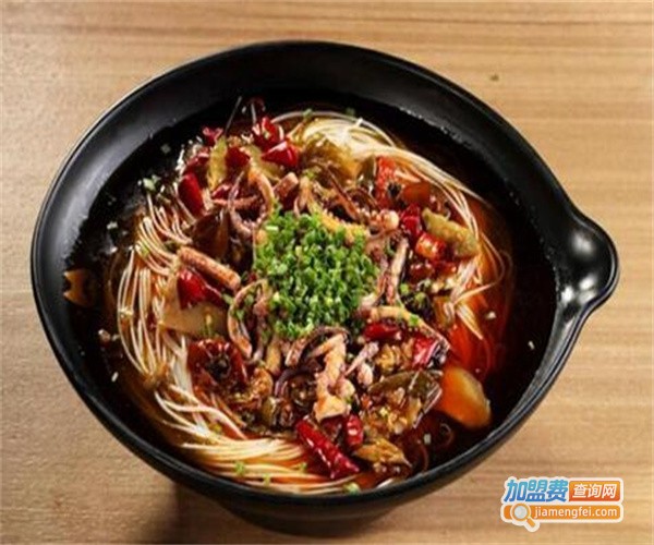 红汤烩酸菜面加盟