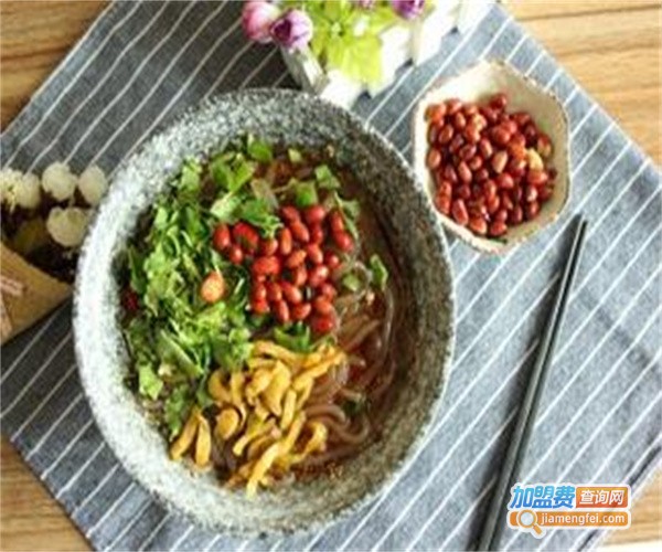 椒小坛酸辣粉加盟费