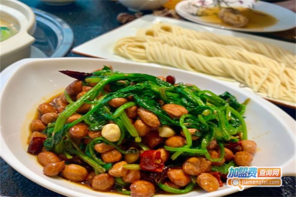 客家九味猪肚鸡火锅店加盟