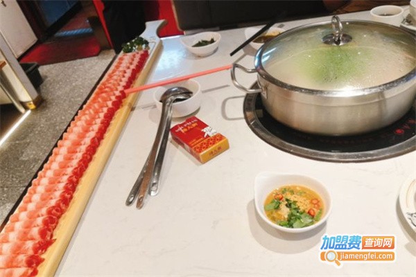 汤人街猪肚鸡火锅加盟