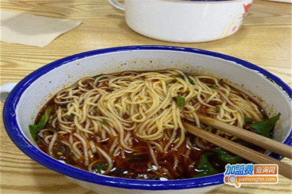 重庆崽儿牛肉面加盟