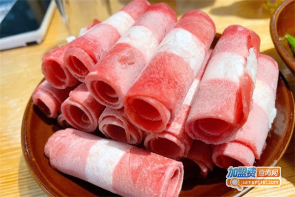 八两肥肠鸡煲火锅加盟