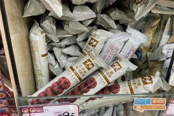 仇大休闲食品加盟费