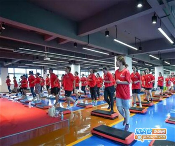 巅峰减肥训练营加盟费