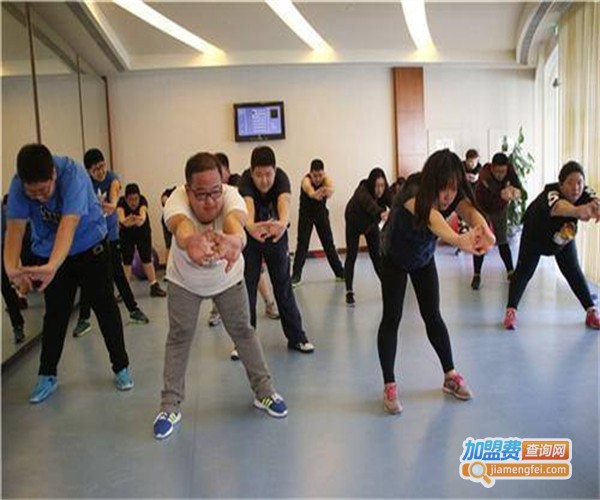 巅峰减肥训练营加盟费