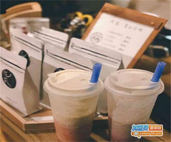 鲜疯鲜果茶加盟费