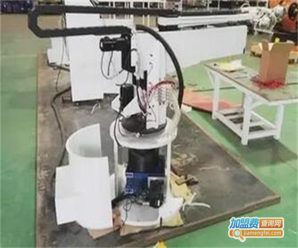 酷酷码龙机器人加盟费