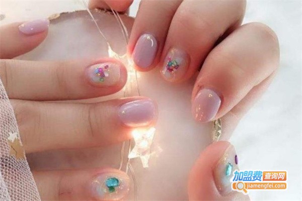 莲花美甲国度加盟