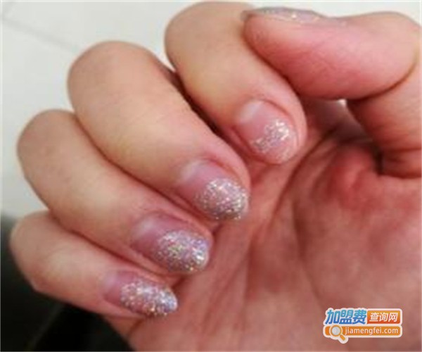 艺妮美甲美睫加盟费