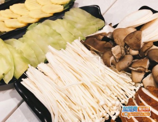 夜畔创意料理火锅加盟