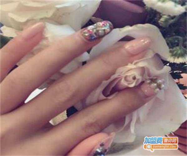 善美美甲加盟费