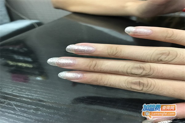 艾琳美甲美睫加盟