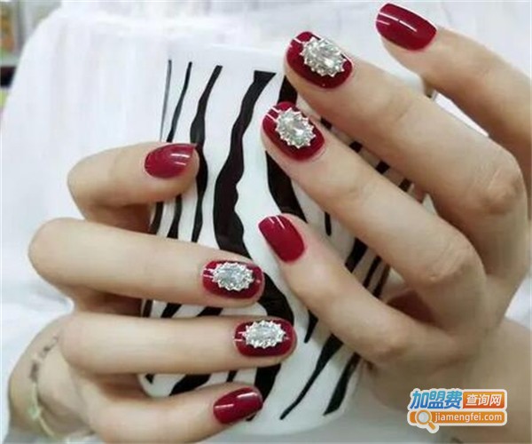 雅雅美甲加盟费