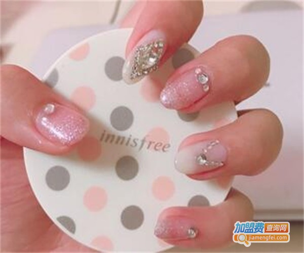 美惠子日式美甲美睫加盟费