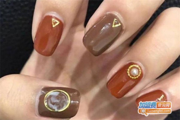 莲花美甲国度加盟