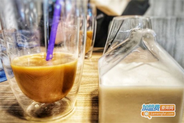 牛下拾座港式茶餐厅加盟