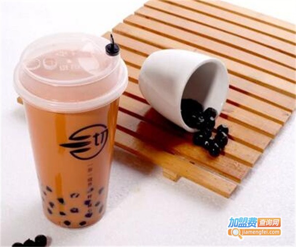 九沏青年奶茶加盟费