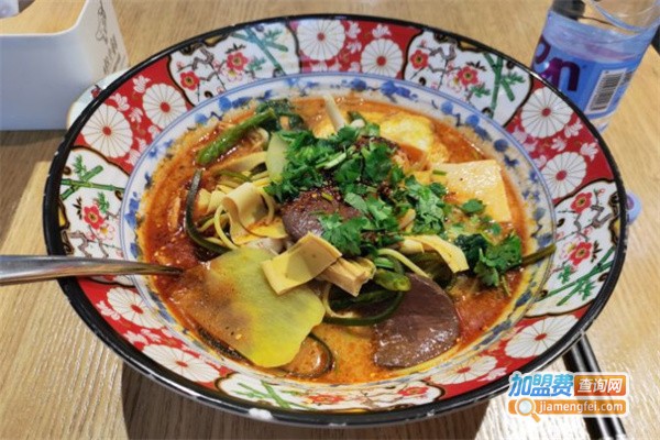 椒小鲜麻辣烫加盟