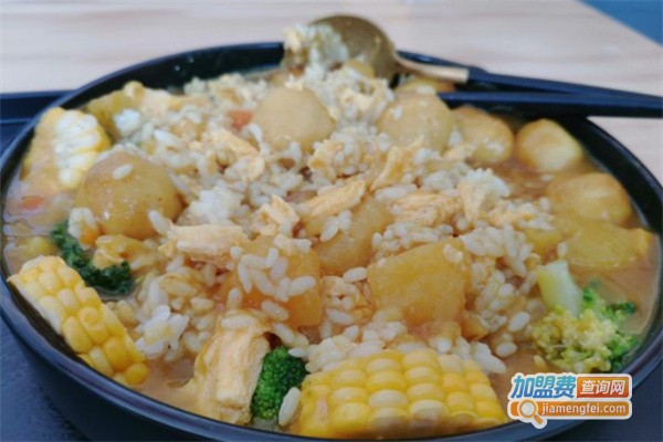 仔墨家肥牛蛋包饭加盟