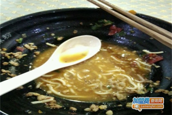 回味酸辣粉加盟