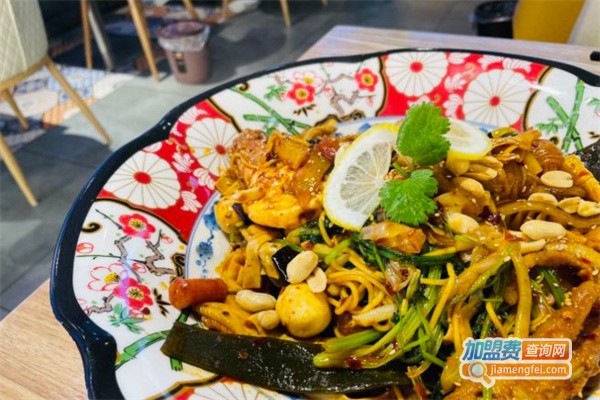 椒小鲜麻辣烫加盟