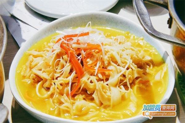 七月流火鱼头大餐加盟