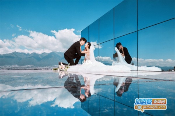 浪漫视觉婚纱摄影加盟