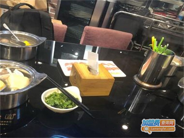 港生海鲜旋转小火锅加盟费