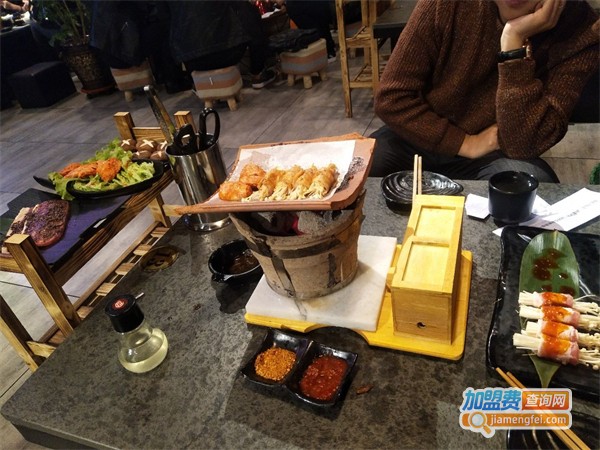 红泥瓦片烤肉加盟费