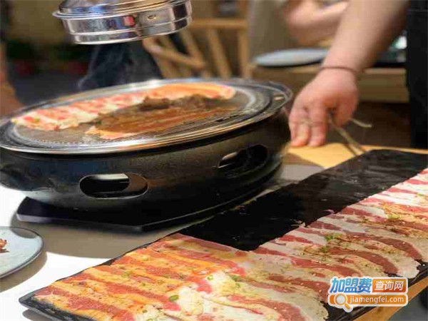 炙味本铺炭火烤肉加盟费