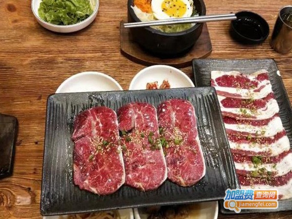 匠牛炭火烤肉加盟费