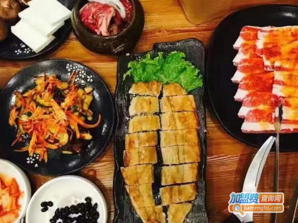 匠牛炭火烤肉加盟费