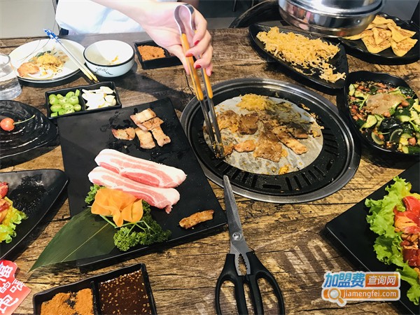 炙味本铺炭火烤肉加盟费