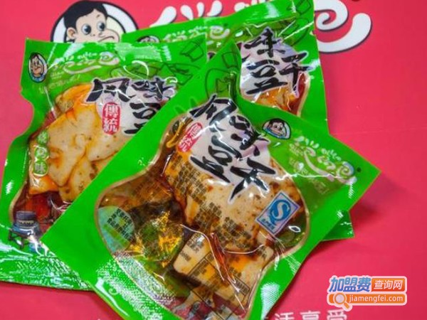 俏嘴巴零食加盟费