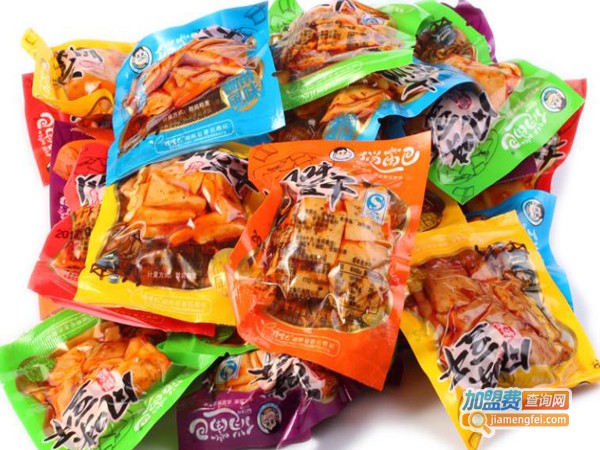 俏嘴巴零食加盟费