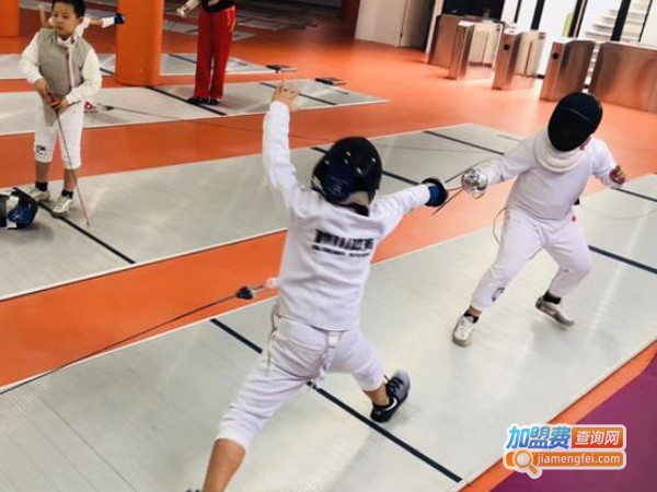 冰川体育少儿运动成长中心加盟费