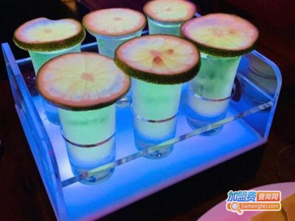 海雾里小酒馆加盟费用