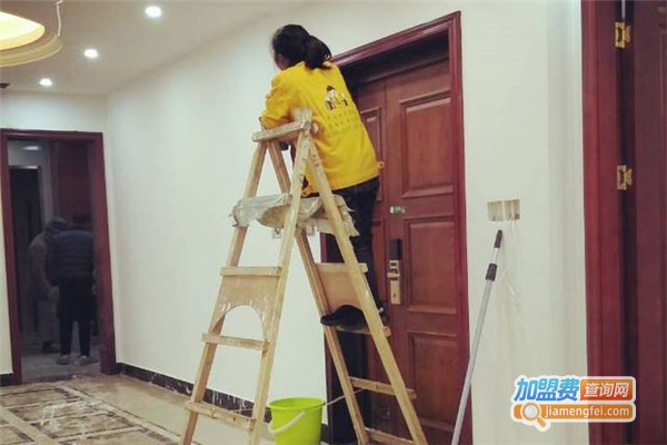 黄马褂家政加盟费