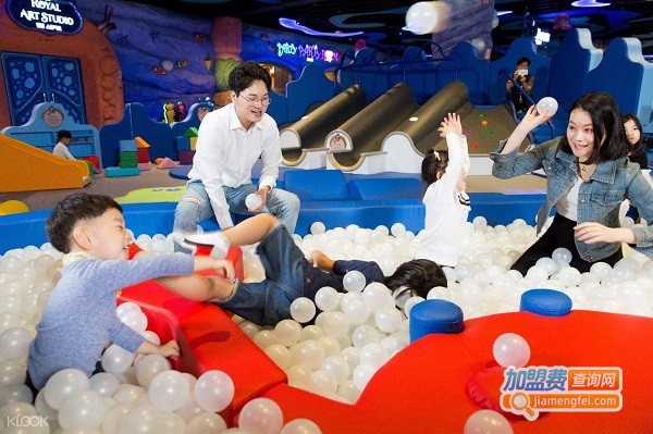 亲子游乐园加盟