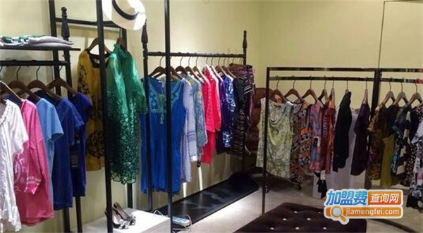 灰小姐服装店加盟