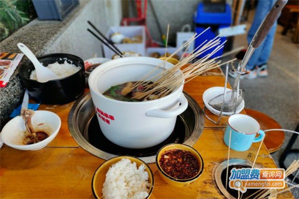 众羡狼外婆卤锅串串加盟费