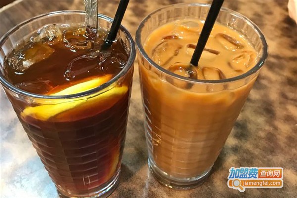 疯狂茶博士DIY茶饮加盟费