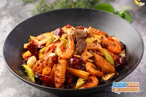 愉肴麻辣香锅加盟费